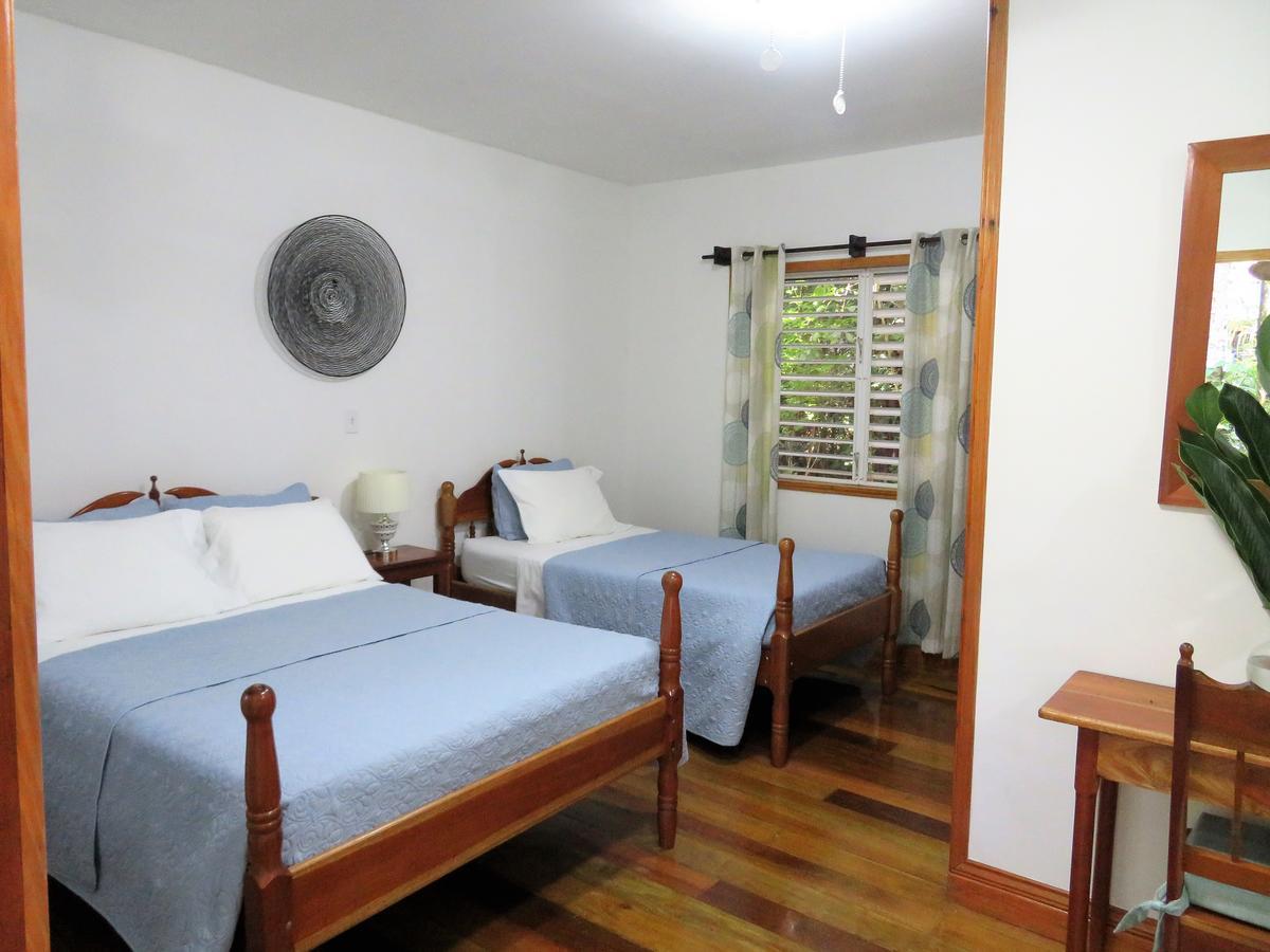 Hickatee Cottages, Belize, Central America Punta Gorda Esterno foto